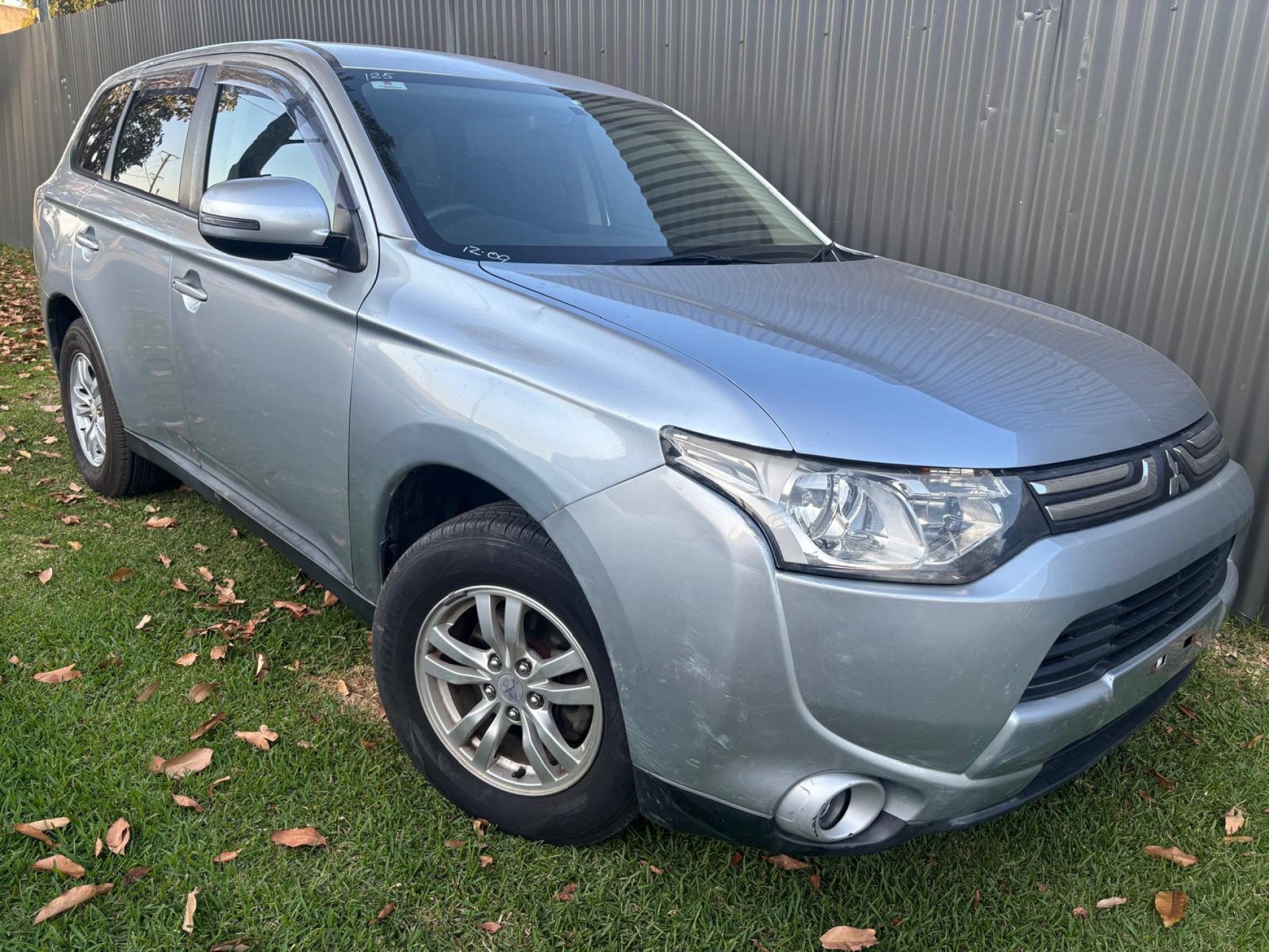 Moorooka2 MITSUBISHI OUTLANDER