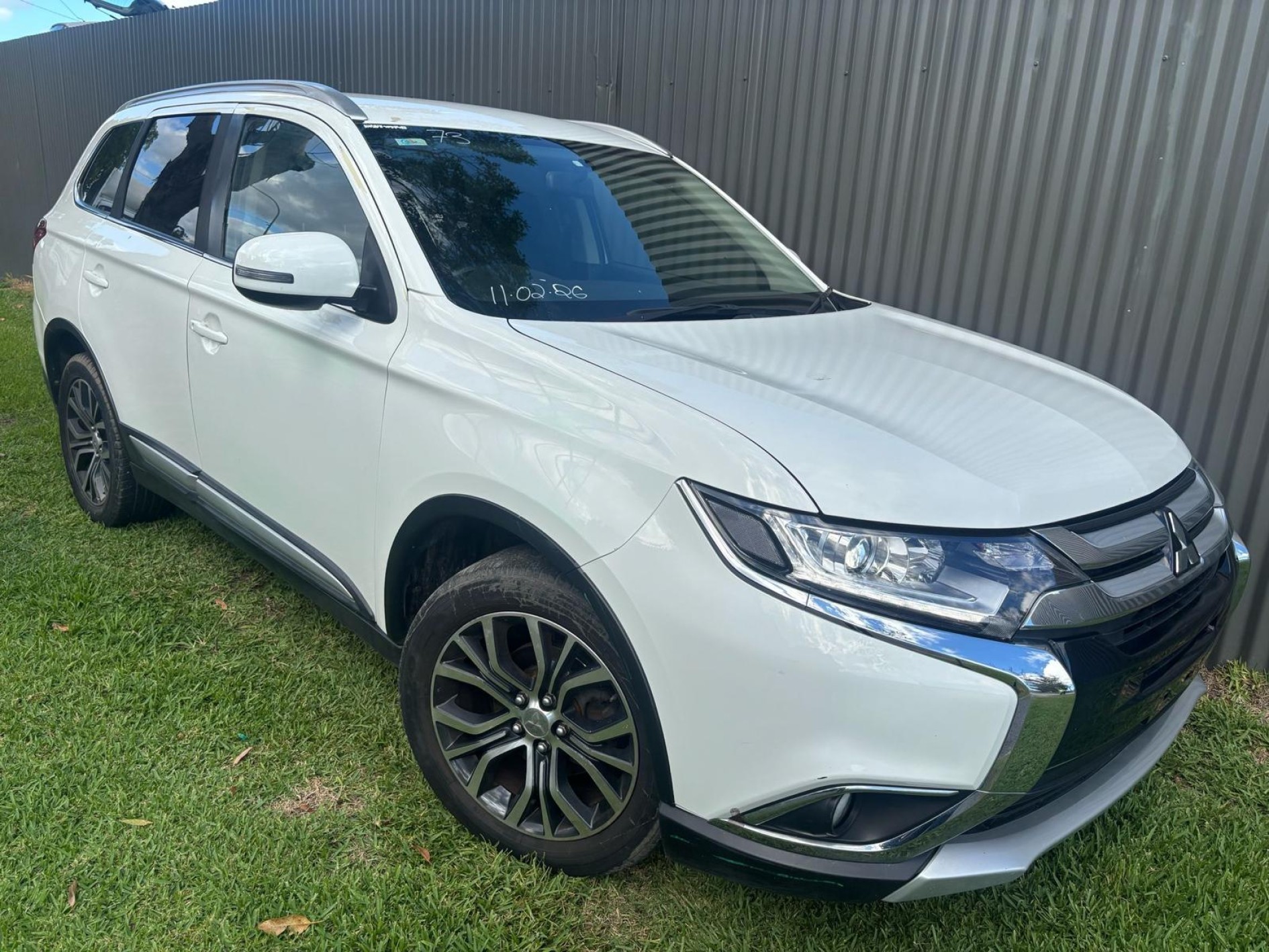 Moorooka2 MITSUBISHI OUTLANDER