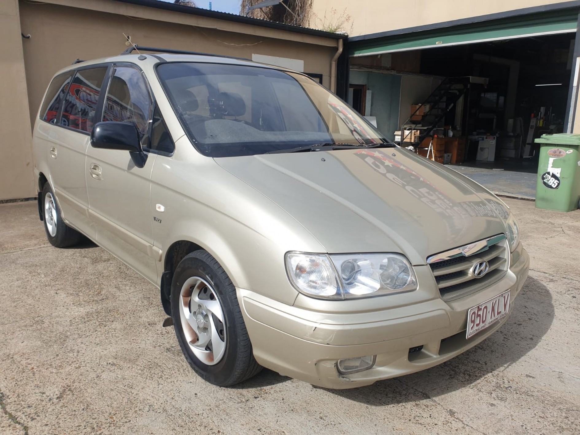 Labrador HYUNDAI Trajet 7 seater